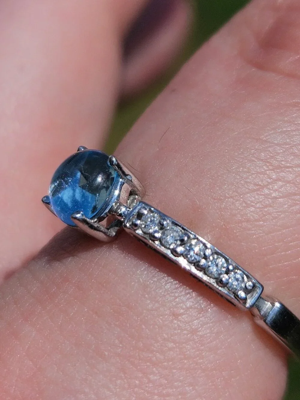 Sonia B 14K White Gold Cabochon Blue Topaz 5mm & Diamond Ring Band Size 9